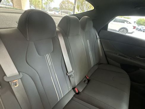 Used 2024 Hyundai Elantra SEL FWD image 26