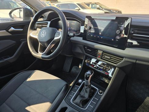 Certified 2025 Volkswagen Jetta SE FWD image 12