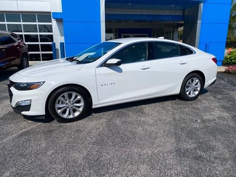 Used 2024 Chevrolet Malibu LT FWD image 2