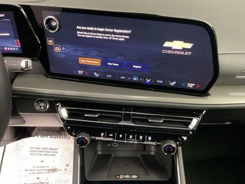 New 2026 Chevrolet Traverse LT w/ Sun and Wheel Package image 15