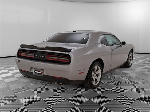 Used 2016 Dodge Challenger SXT w/ Driver Convenience Group image 3