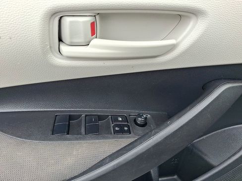 Used 2022 Toyota Corolla LE image 14