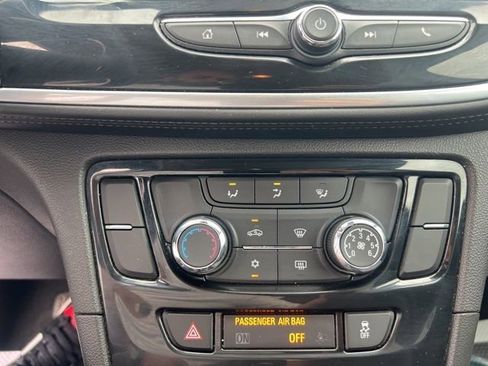 Used 2022 Buick Encore Preferred w/ Safety Package FWD image 19