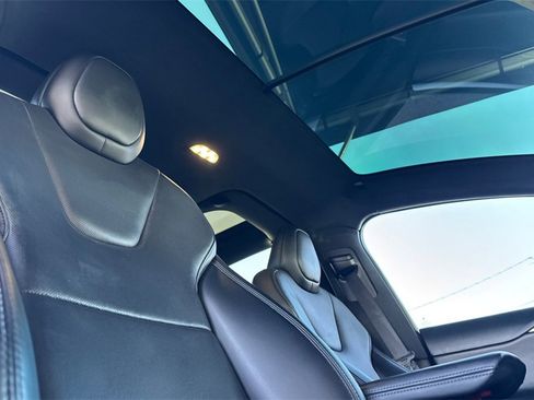 Used 2023 Tesla Model X Standard Range image 15
