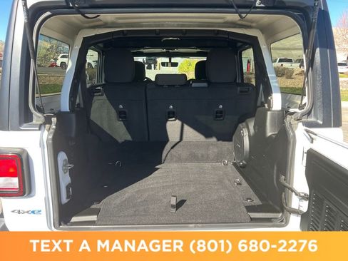 Used 2023 Jeep Wrangler Unlimited w/ 8.4" Radio Group AWD/4WD image 22