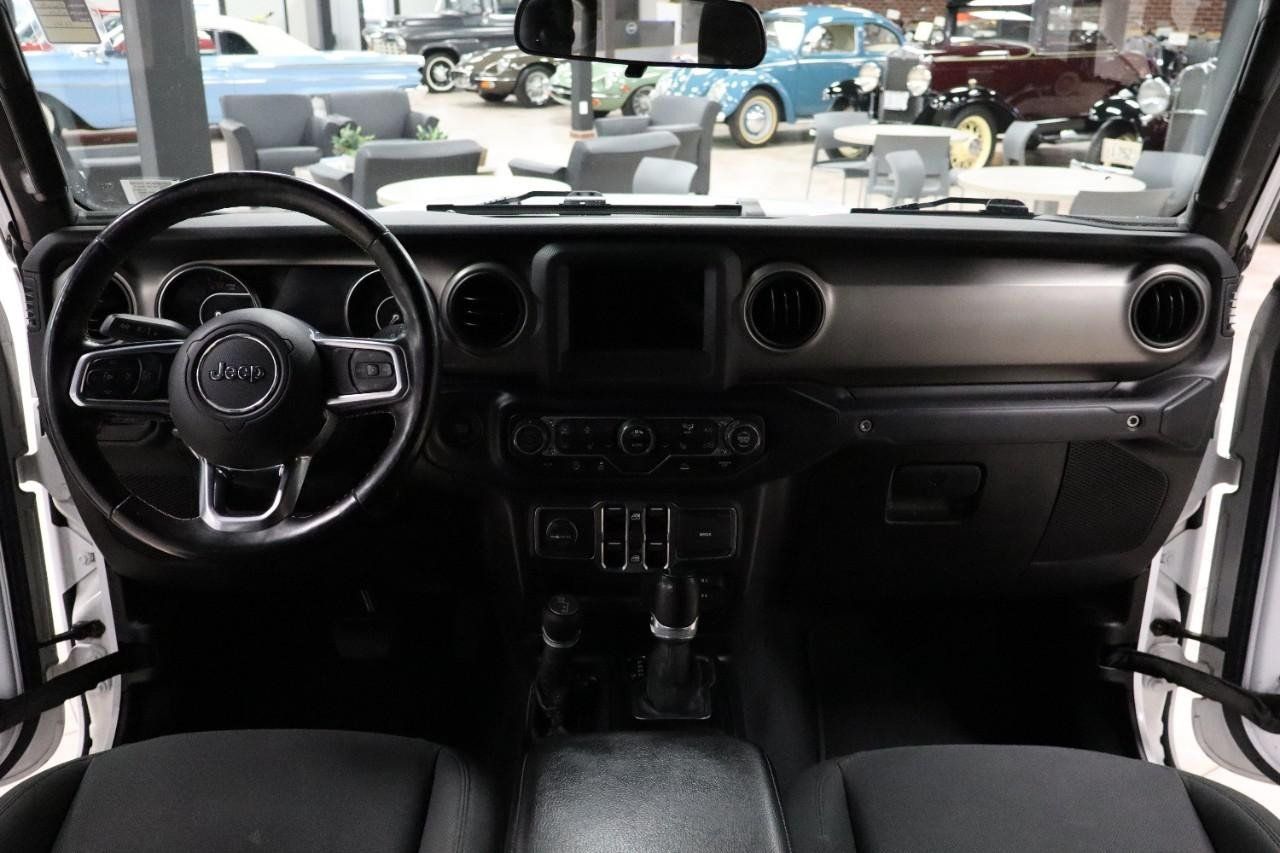 Used 2020 Jeep Gladiator Sport w/ Quick Order Package 24S AWD/4WD image 12