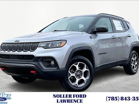 Used 2022 Jeep Compass Trailhawk w/ Trailhawk Convenience Group image 1