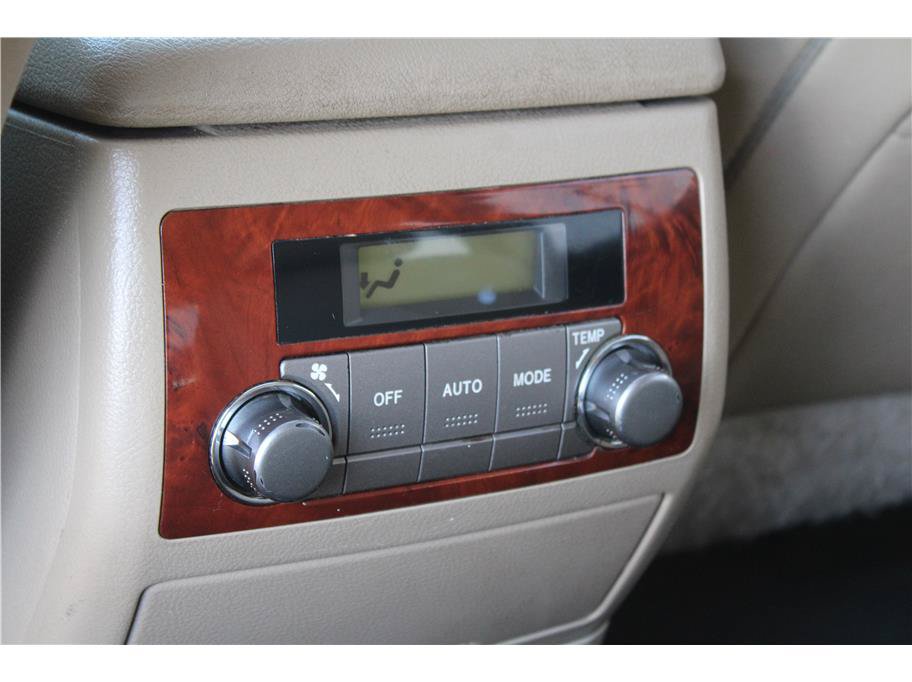 Used 2013 Toyota Highlander Limited AWD/4WD image 37