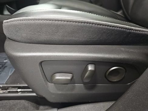 Used 2021 Buick Envision Essence AWD/4WD image 17