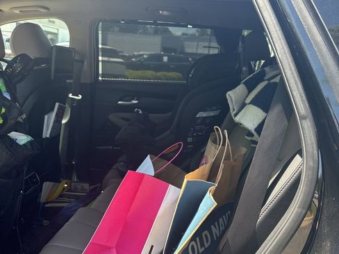 Used 2023 Hyundai Santa Fe Limited image 5