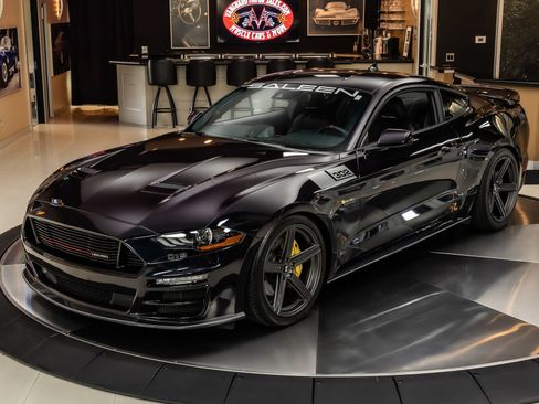 Used 2022 Ford Mustang GT w/ Equipment Group 301A RWD image 5