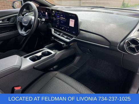 Used 2025 Chevrolet Equinox EV LT FWD image 27