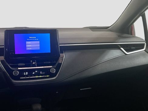 Used 2025 Toyota Corolla SE FWD image 19