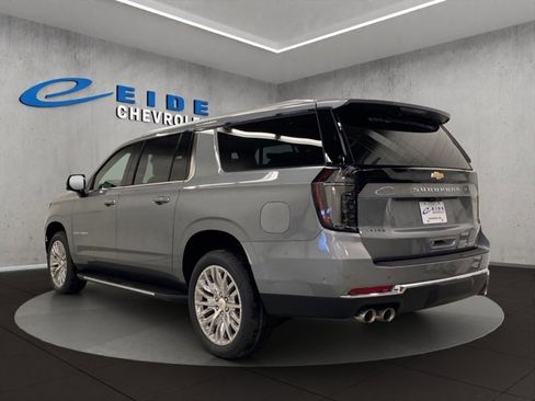 New 2026 Chevrolet Suburban Premier image 3