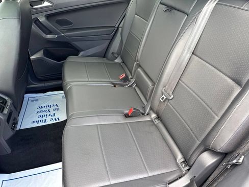 Used 2020 Volkswagen Tiguan SE AWD/4WD image 31