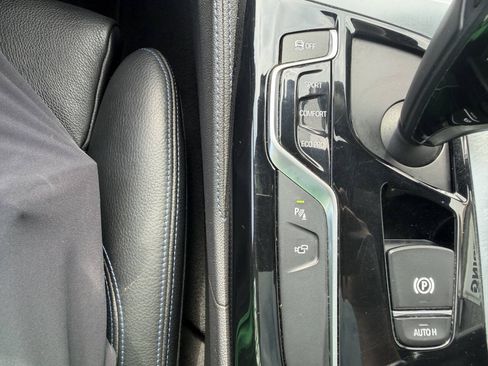 Used 2017 BMW 530i xDrive AWD/4WD image 35