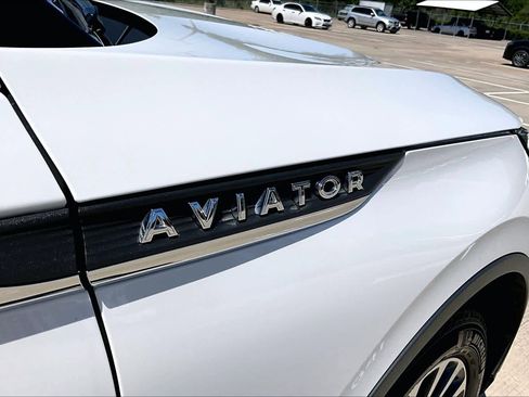 Used 2024 Lincoln Aviator Reserve w/ Elements Package Plus RWD image 10