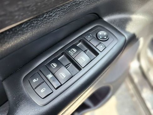 Used 2015 Jeep Grand Cherokee Altitude AWD/4WD image 17