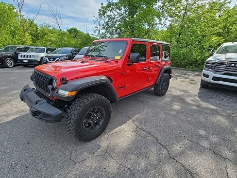 Used 2024 Jeep Wrangler Unlimited Sport AWD/4WD image 2