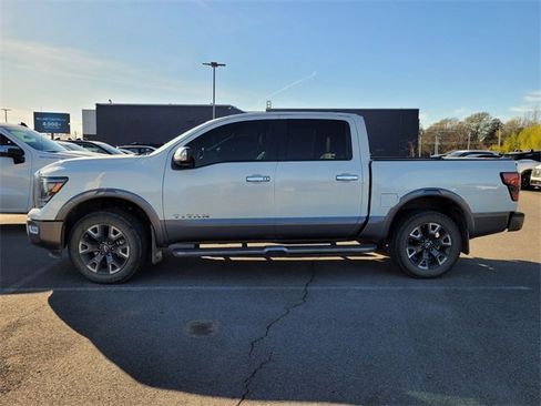 Used 2023 Nissan Titan Platinum Reserve w/ Moonroof Package image 3