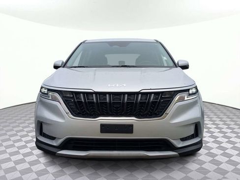 Used 2023 Kia Carnival LX FWD image 8