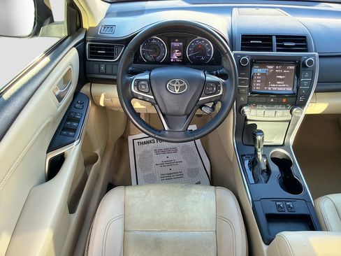 Used 2017 Toyota Camry XLE FWD image 15