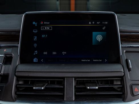 Used 2023 Chevrolet Suburban Z71 w/ Luxury Package image 26