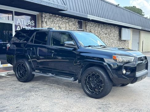 Used 2016 Toyota 4Runner Trail AWD/4WD image 9