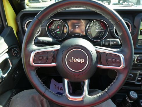 Used 2023 Jeep Wrangler Unlimited Sahara w/ Cold Weather Group image 31