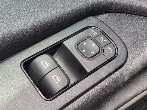 Used 2025 Mercedes-Benz Sprinter 2500 image 10