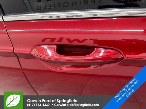 Used 2016 Ford Fusion SE w/ Equipment Group 202A image 8