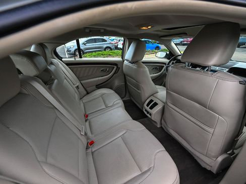 Used 2010 Ford Taurus Limited FWD image 35