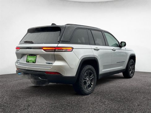New 2024 Jeep Grand Cherokee Trailhawk w/ Advanced Protech Group II image 5