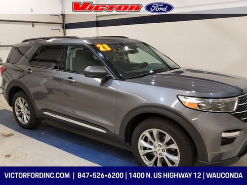 Used 2023 Ford Explorer XLT w/ Equipment Group 202A image 3