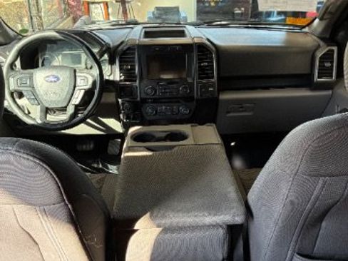 Used 2018 Ford F150 XLT w/ Equipment Group 302A Luxury AWD/4WD image 18