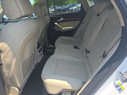 Used 2021 Audi Q5 2.0T Premium Plus w/ Premium Plus Package AWD/4WD image 13