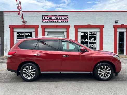 Used 2015 Nissan Pathfinder S FWD image 1