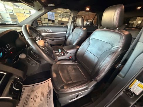 Used 2018 Ford Explorer Sport w/ Equipment Group 401A image 12