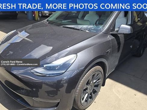 Used 2024 Tesla Model Y Long Range AWD/4WD image 3