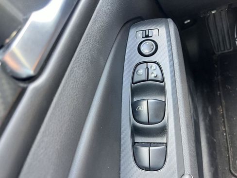 Used 2025 Nissan Altima 2.5 SV AWD/4WD image 13