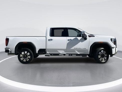 New 2026 GMC Sierra 3500 Denali AWD/4WD image 2