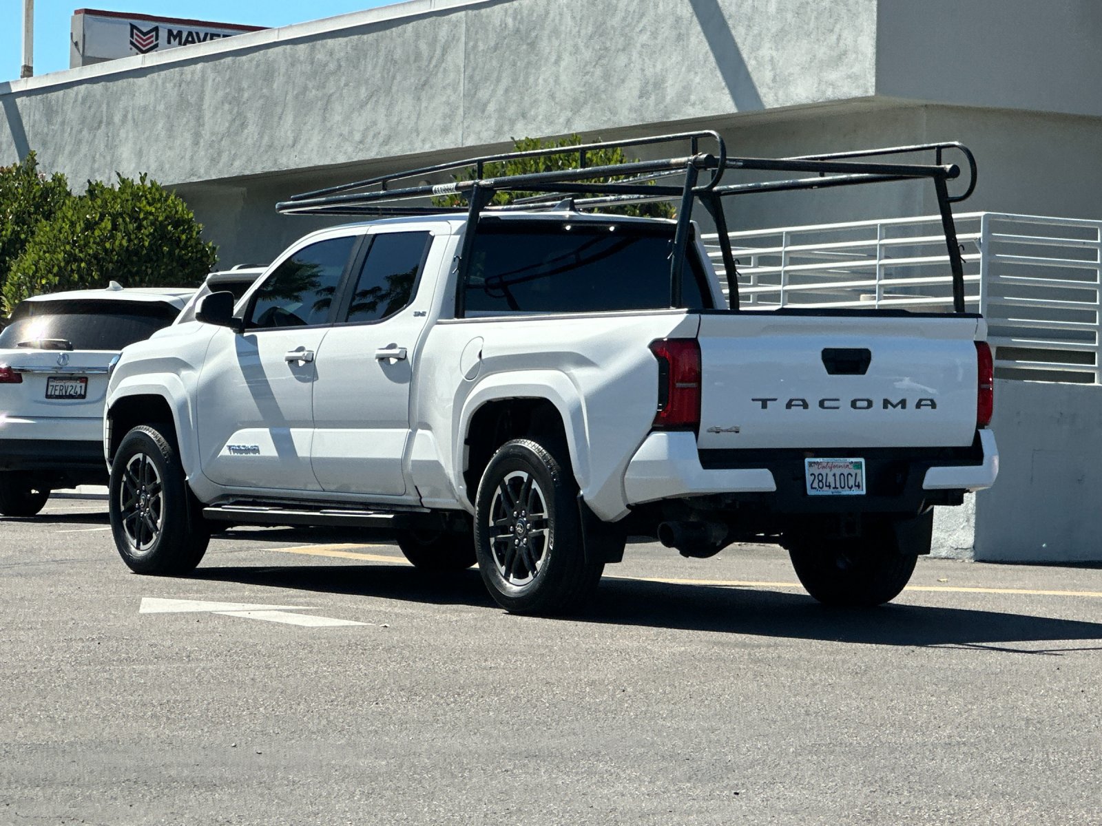 Used 2024 Toyota Tacoma SR5 AWD/4WD image 3