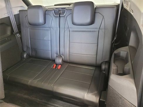 Used 2018 Volkswagen Tiguan S image 15