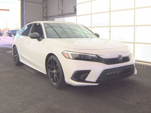 Used 2024 Honda Civic Sport image 6