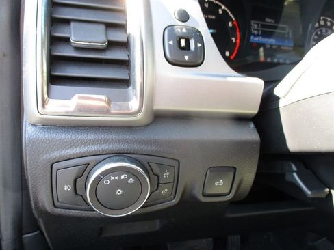 Used 2019 Ford Ranger XLT image 16