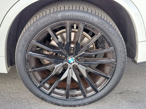 Used 2022 BMW X5 sDrive40i w/ M Sport Package image 6