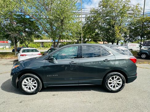 Used 2020 Chevrolet Equinox LT w/ Driver Convenience Package image 3