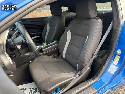 Used 2018 Chevrolet Camaro LT w/ Technology Package image 19
