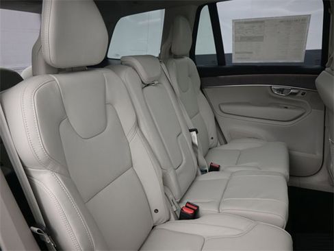New 2026 Volvo XC90 T8 Ultra w/ Protection Package Premier image 33