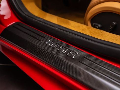 Used 2012 Ferrari 458 Italia Coupe RWD image 28